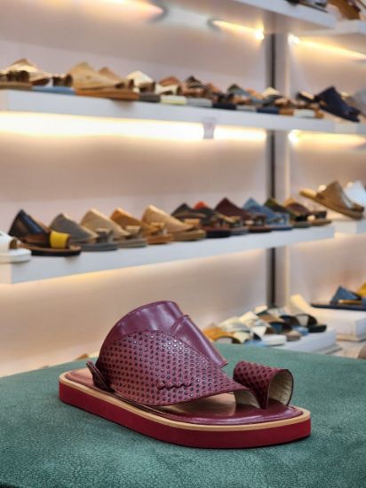 صورة شرقي اكس مطرز